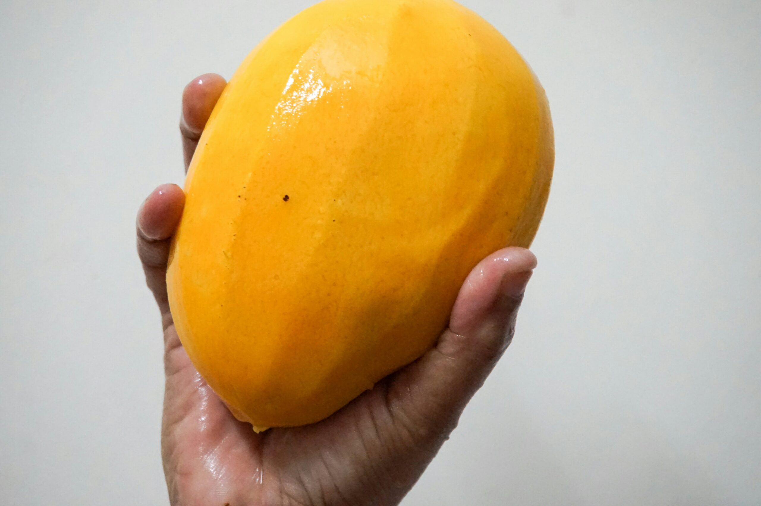 Cut a mango easily with these steps